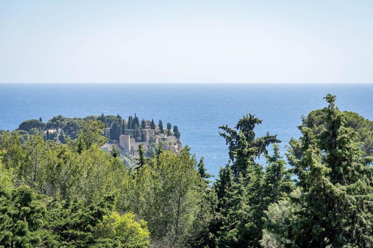 Le Neptune Cassis Exterior foto